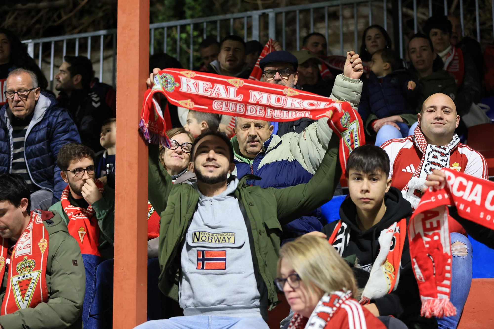 El derbi regional entre el Yeclano Deportivo y el Real Murcia, en imágenes