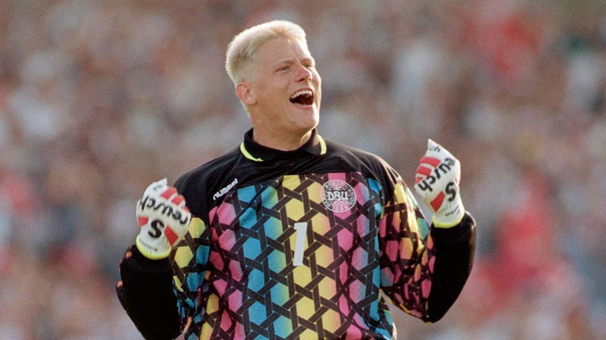 Imagen de archivo de Peter Schmeichel durante la Eurocopa de Suecia