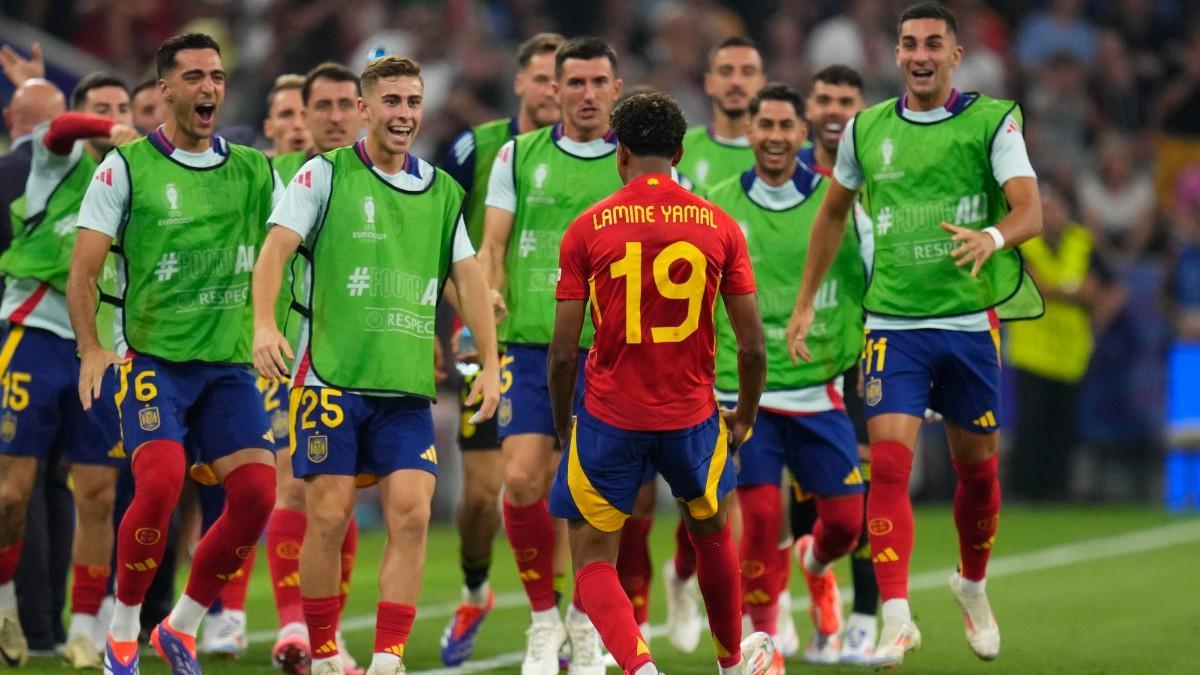 Lamine Yamal celebrando su gol en la semifinal España - Francia de la Eurocopa 2024