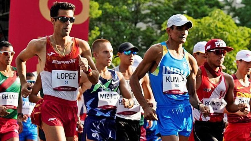Miguel Ángel López, en la prueba de 20 km marcha. | EFE