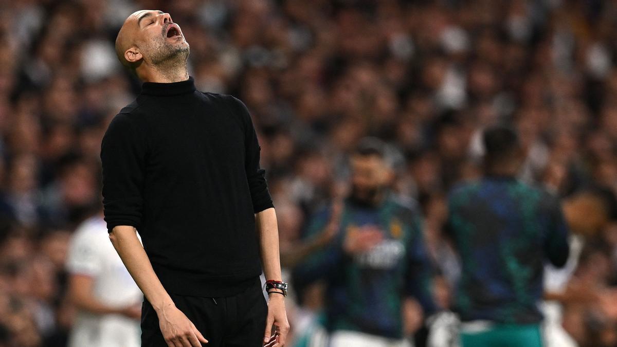 Pep Guardiola, se lamenta durante el partido de vuelta de la semifinal de la Liga de Campeones de la UEFA entre el Real Madrid CF. y el Manchester City en el estadio Santiago Bernabeu de Madrid