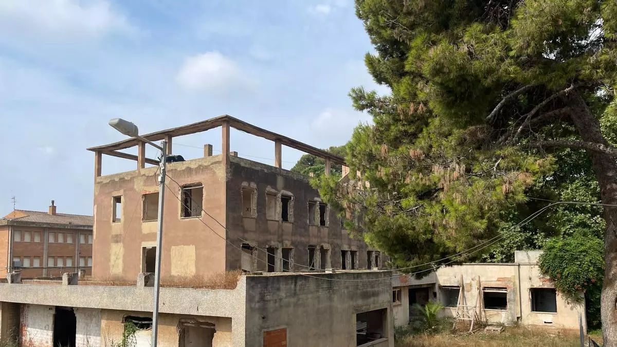 Montcada derrocarà un antic hospital psiquiàtric que porta dècades abandonat i mai va arribar a funcionar