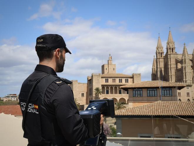 FOTOS | Dispositivo de la Policía Nacional para la cumbre de presidentes de parlamentos europeos en Palma