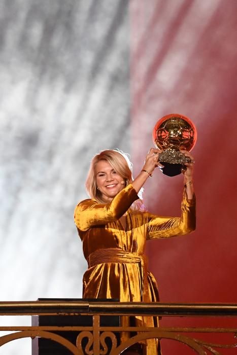 La noruega Ada Hegerberg conquista el primer Balón de Oro femenino. FRANCK FIFE / AFP