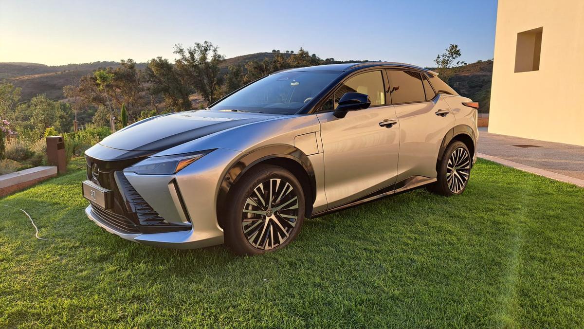 Lexus RZ: más potencia, eficiencia y deportividad