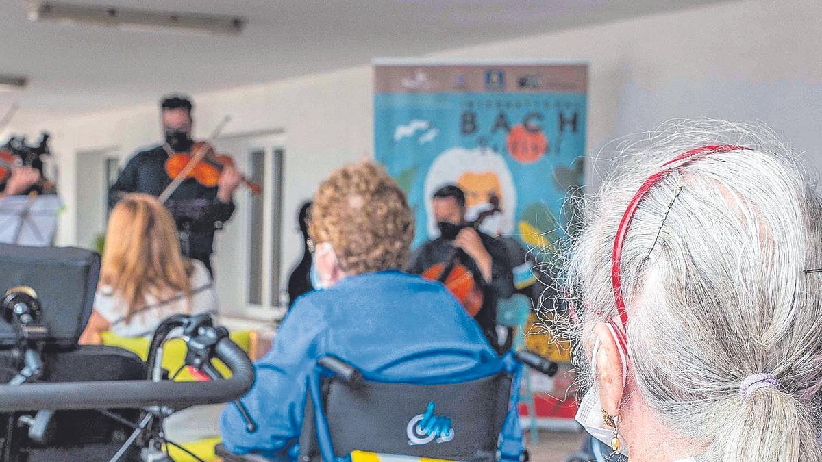 Acto cultural ofrecido en la residencia de mayores de Taliarte, en Gran Canaria.