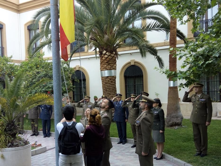 Defensa premia los mejores relatos del concurso 'Carta a un militar español'