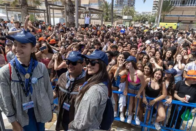 Control al alcohol en la Santa Faz 0,0 de Alicante con 12.000 jóvenes en la playa de San Juan
