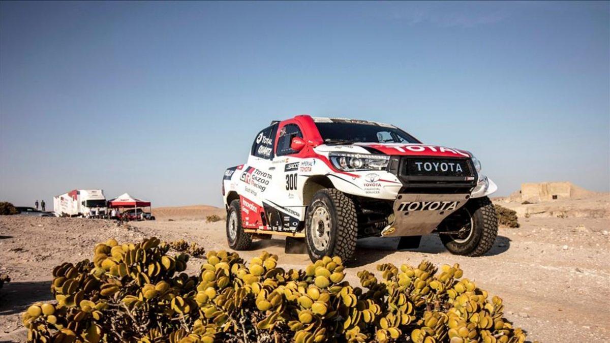 El Toyota, de pruebas en las dunas de Namibia