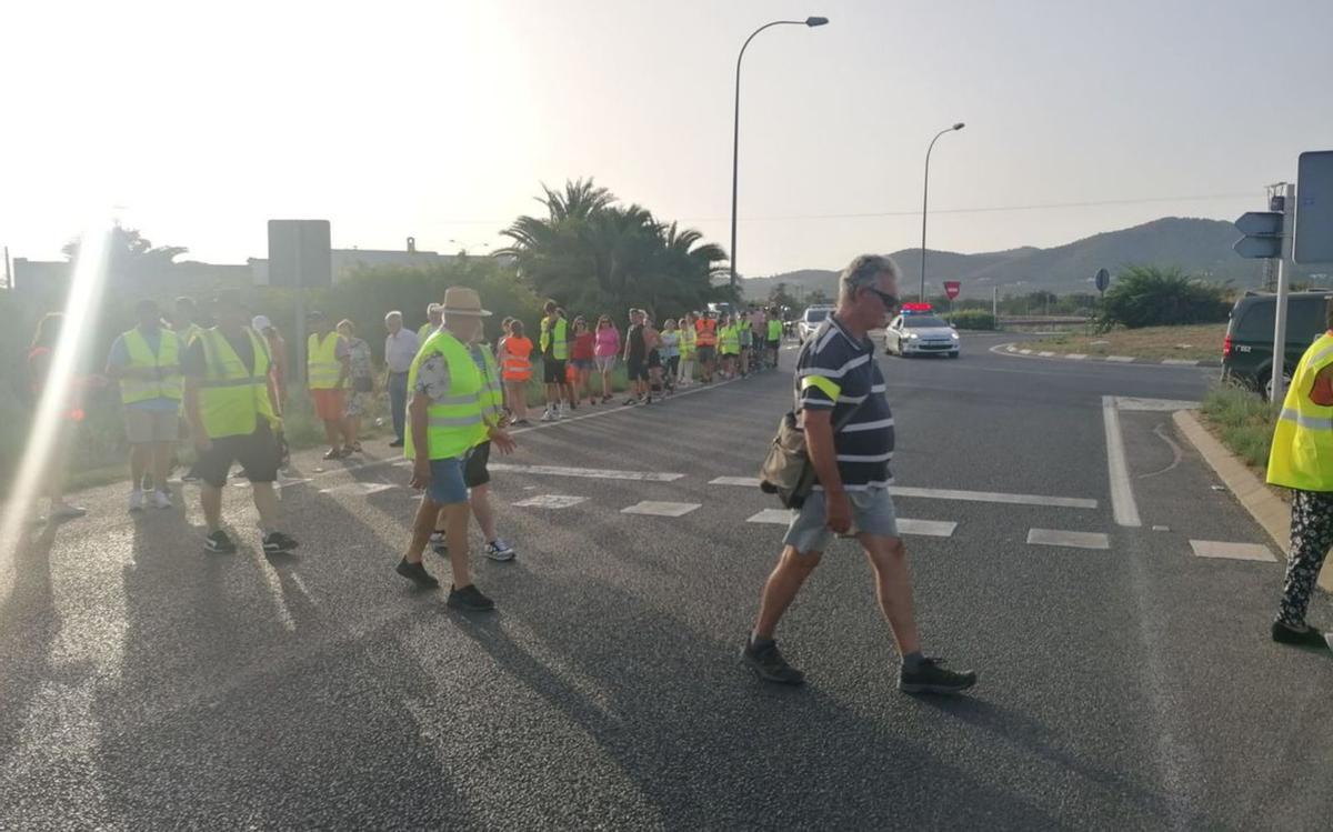 Protesta vecinal para reclamar seguridad en la zona en agosto. | FERNANDO DE LAMA