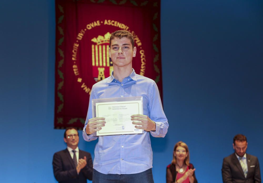 150 alumnos recogen en la UA sus diplomas de la Olimpiada del Saber