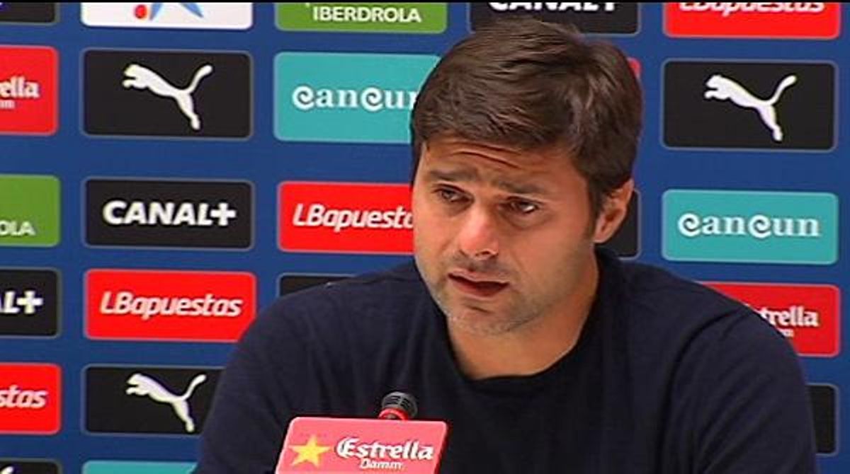 El tècnic argentí s’emociona a la roda de premsa.