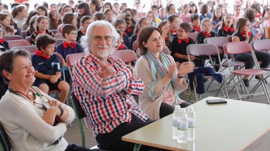 García Teijeiro no colexio Carlos Casares. // J. Lores