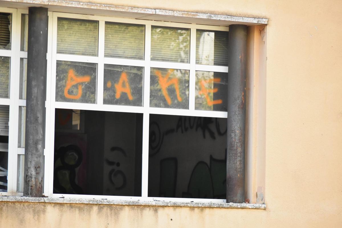 Galería | Así se encuentra el edificio abandonado de Antonio Reyes Huertas en Cáceres