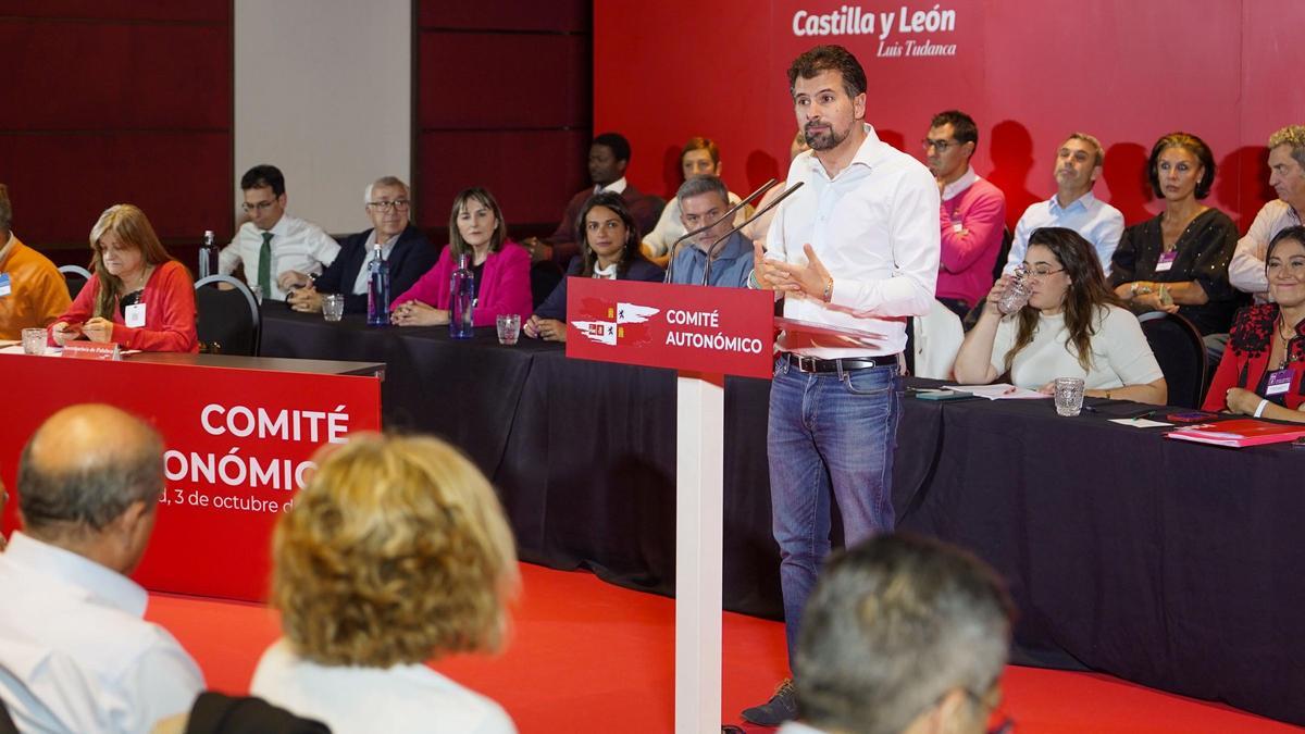 El secretario general del PSOE en Castilla y León, Luis Tudanca, interviene ante el Comité Autonómico del partido en Valladolid.
