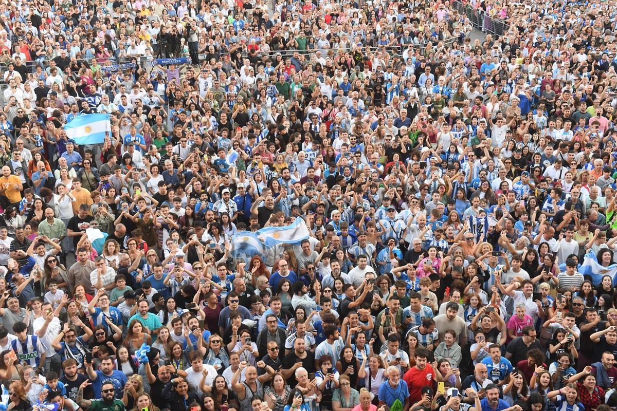 Scaloni, ovacionado en María Pita