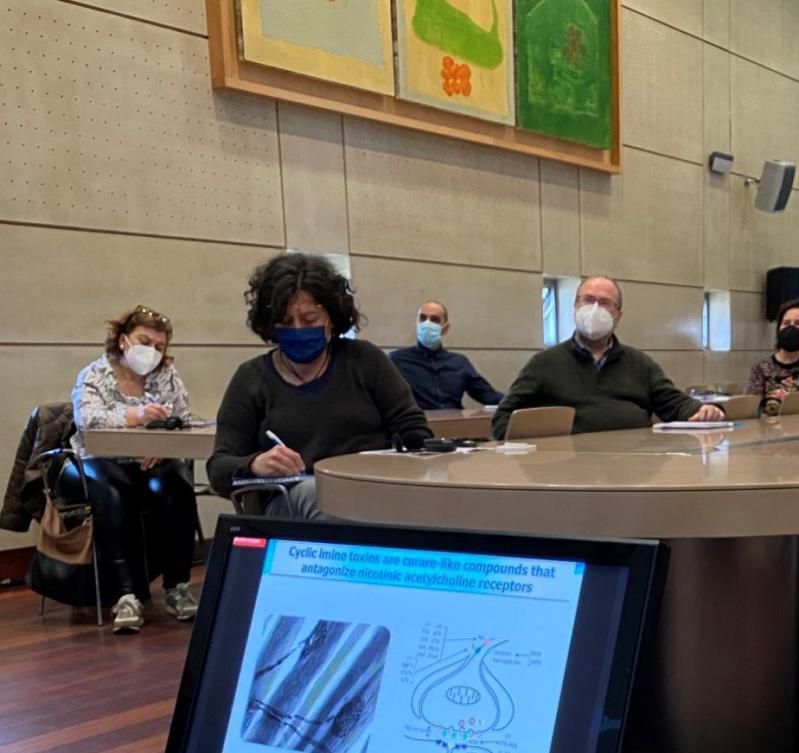 La directora de I+D de Mexillón de Galicia, Ángeles Longa (en primer término), durante la presentación de conclusiones del proyecto europeo, ayer.
