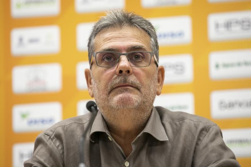 06.11.18. Las Palmas de Gran Canaria. Baloncesto, firma convenio entre el CB Gran Canaria y el Carné Joven. Gran Canaria Arena.  Foto Quique Curbelo  | 06/11/2018 | Fotógrafo: Quique Curbelo