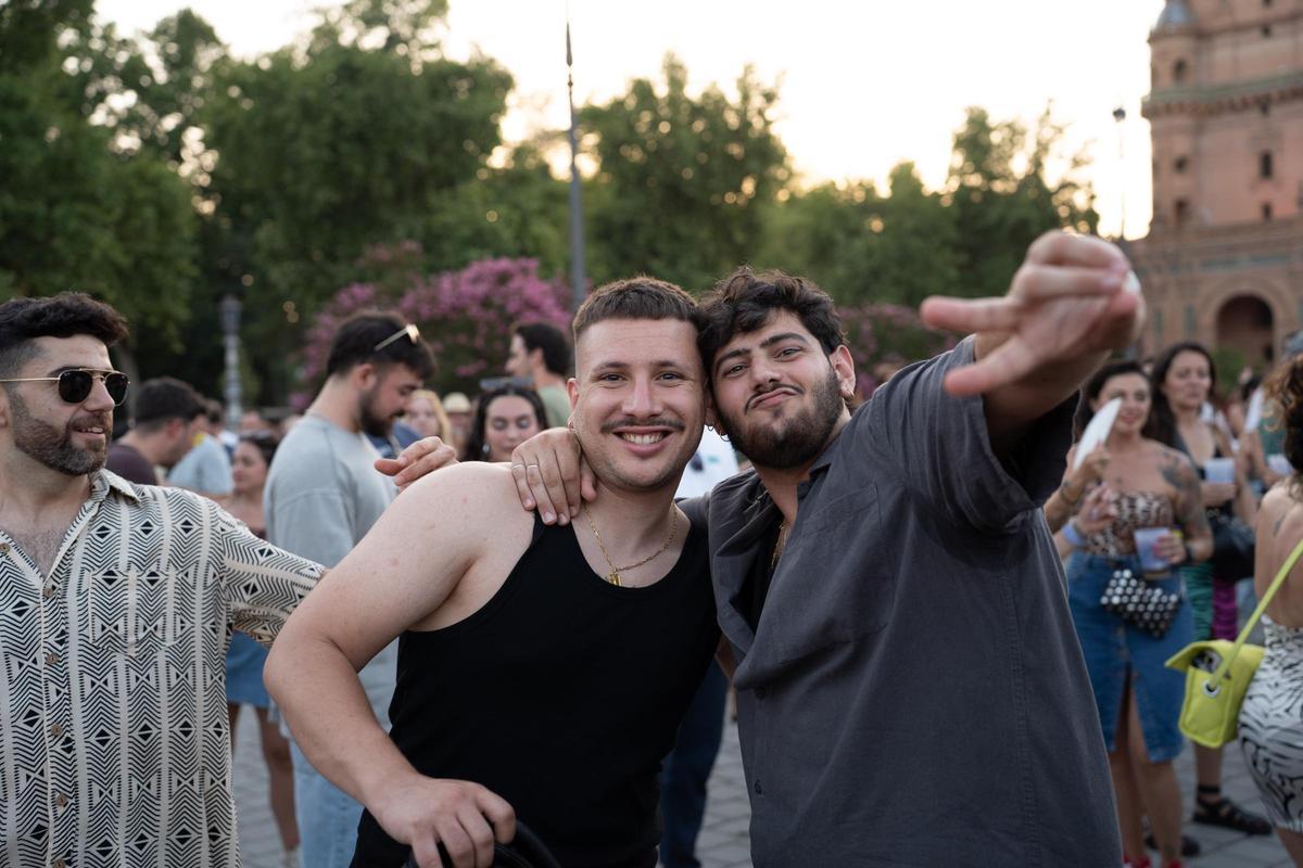 ¿Estuviste en el concierto de La Plazuela en Icónica Santalucía Sevilla Fest? ¡Búscate en nuestra fotogalería!