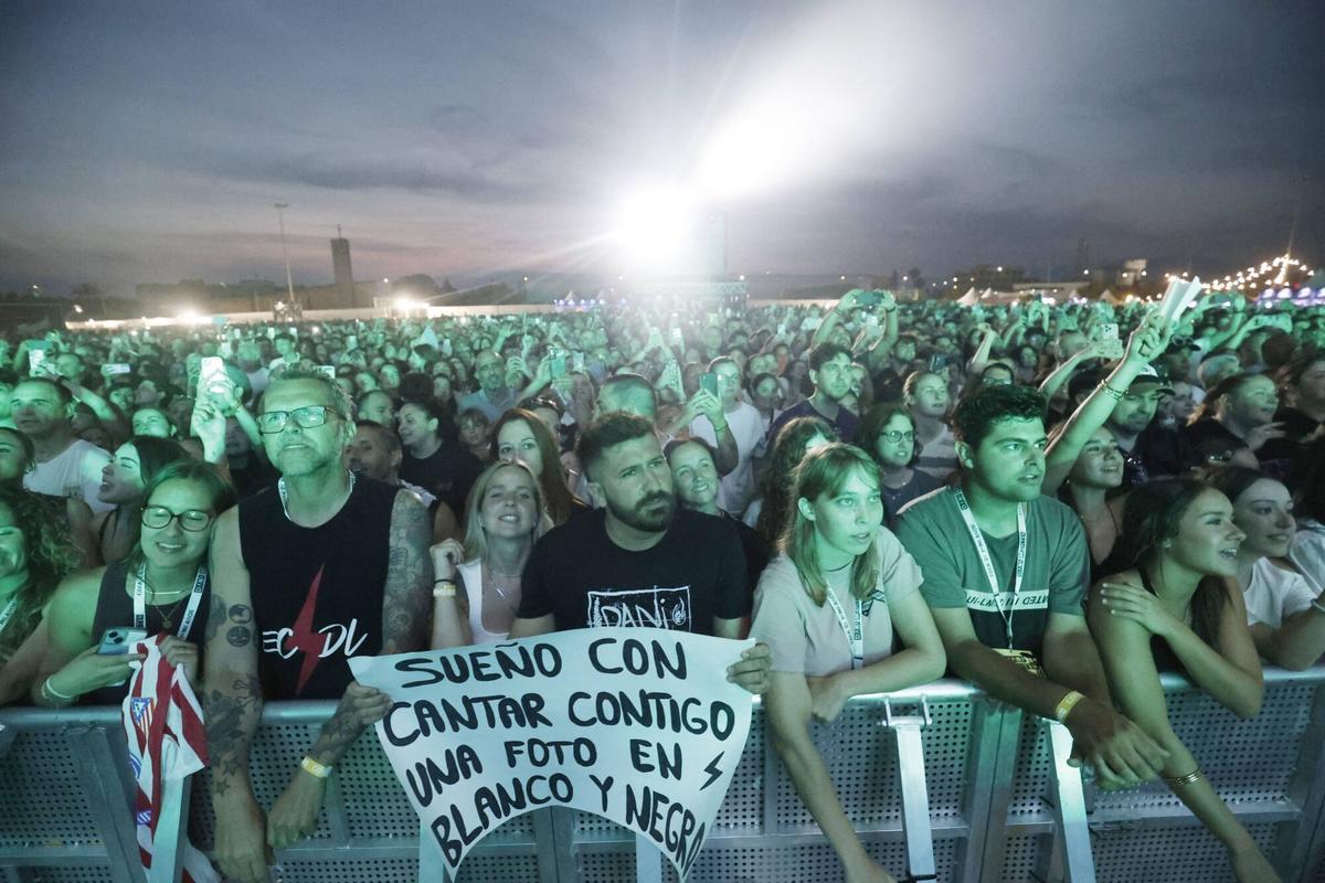 Dani Martín rescata El Canto del Loco y llena Mallorca de nostalgia Dani Martín rescata El Canto del Loco y llena Mallorca de nostalgia