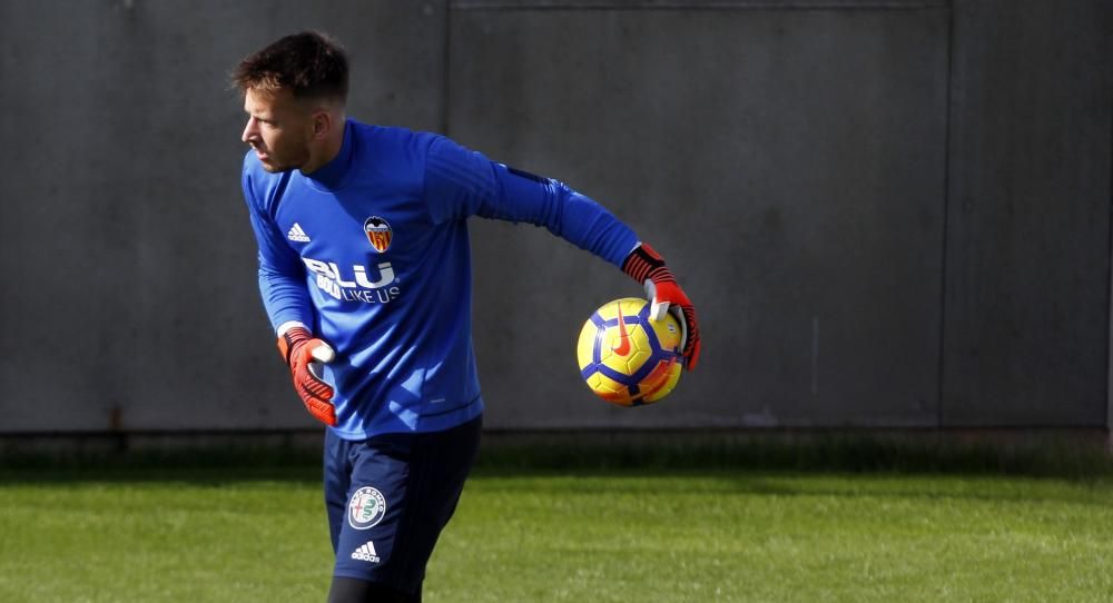 El Valencia CF prepara el partido contra el Legané