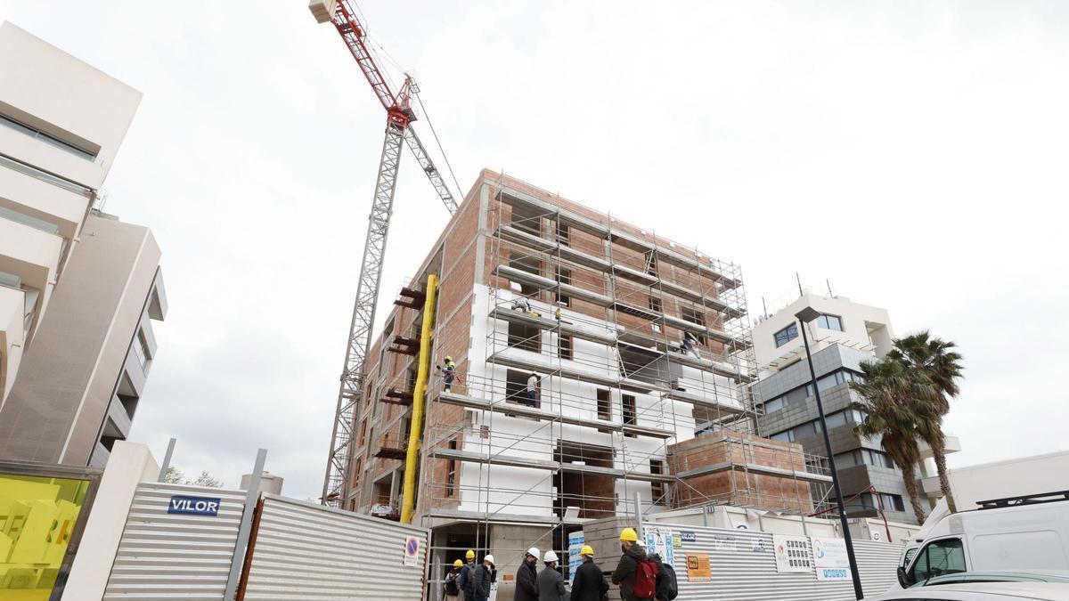 Opiniones encontradas en Ibiza sobre la vivienda para trabajadores de temporada: ¿responsabilidad empresarial o 'sálvese quien pueda'?