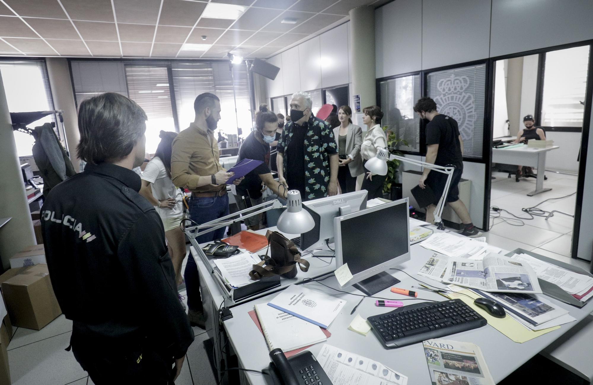 Toni Bestard convierte las instalaciones de Diario de Mallorca en un plató de cine