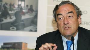 El president de la CEOE Juan Rosell,en una entrevista realitzada aquest dilluns, ha advocat una vegada més per flexibilitzar el mercat laboral.