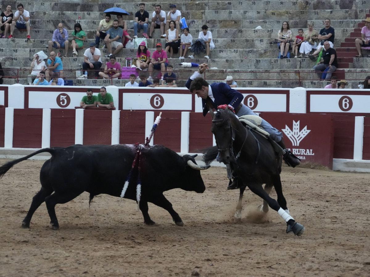 GALERÍA | Corrida de rejones de San Pedro en Zamora 2025