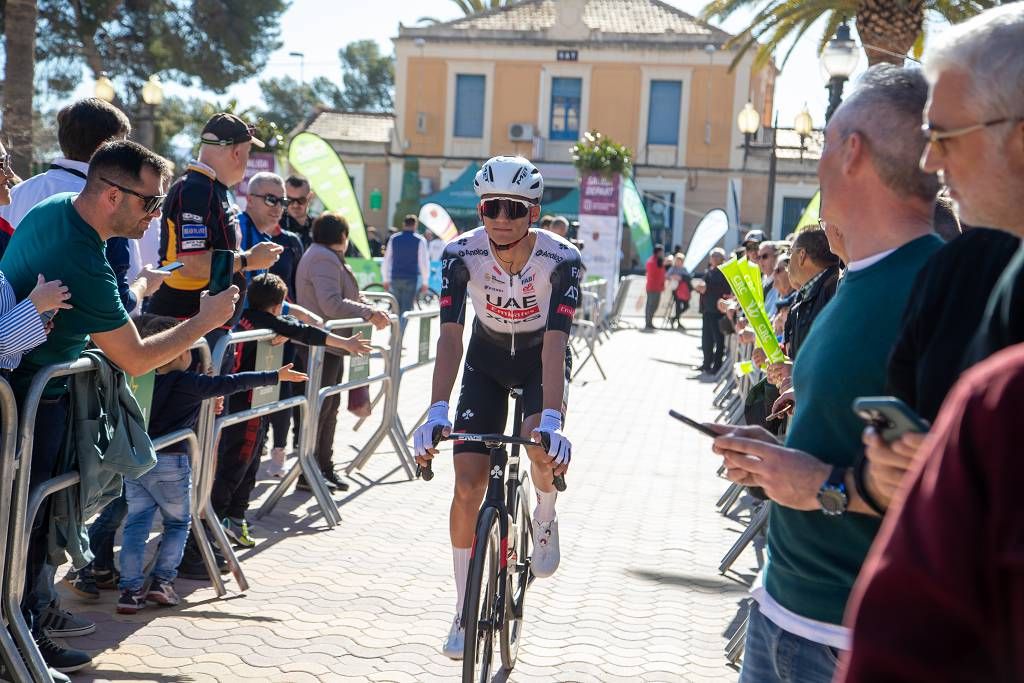 Vuelta Ciclista a Murcia: imágenes de la salida en Jumilla
