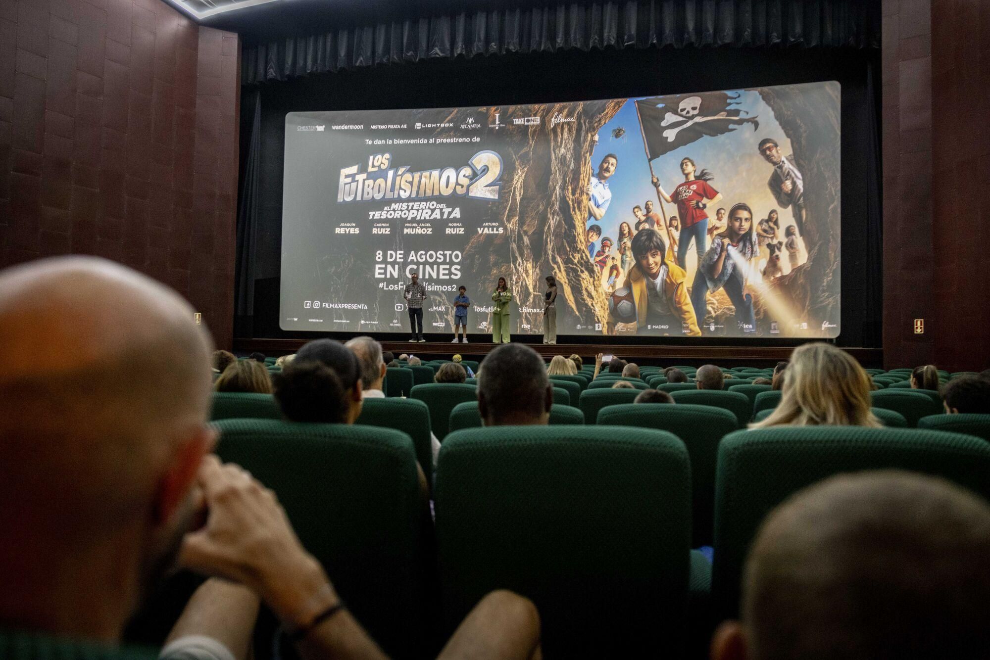 PREESTRENO DE 'FUTBOLISIMOS 2' CON EL DIRECTOR Y REPARTO EN EL CINE PALAFOX