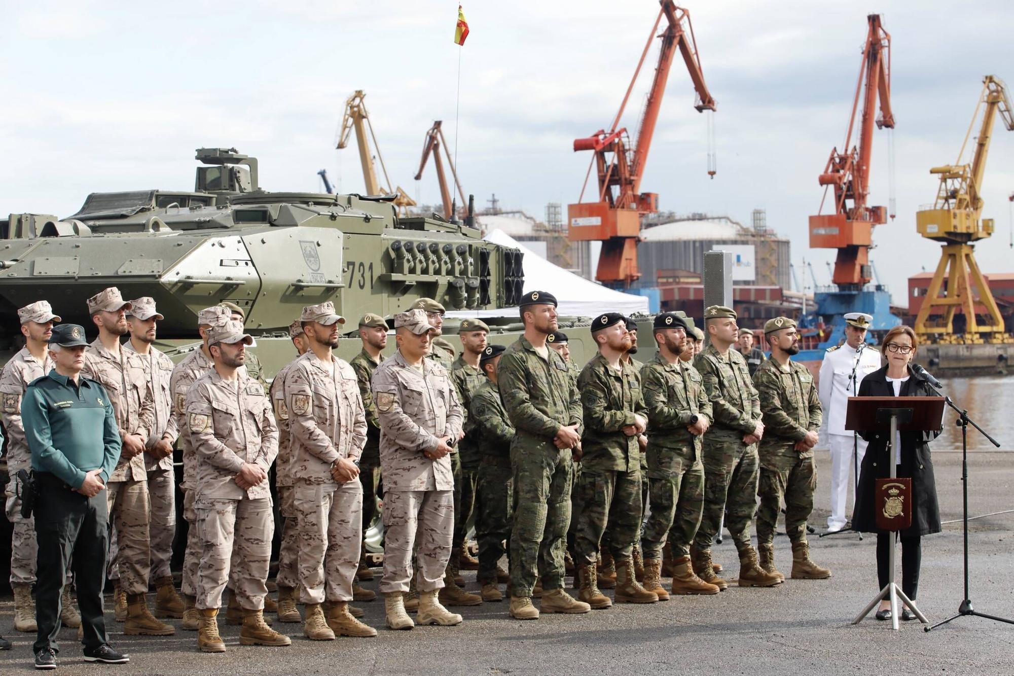 Así fue la visita institucional a los barcos de guerra que están en Gijón por el Día de las Fuerzas Armadas