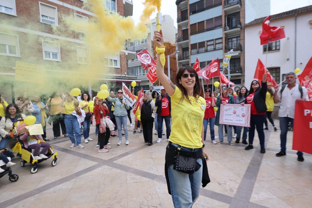 07/05/2026 | Plaza de las Aulas, Castellón | Concentración de trabajadoras de las escuelas infantiles durante la huelga educativa