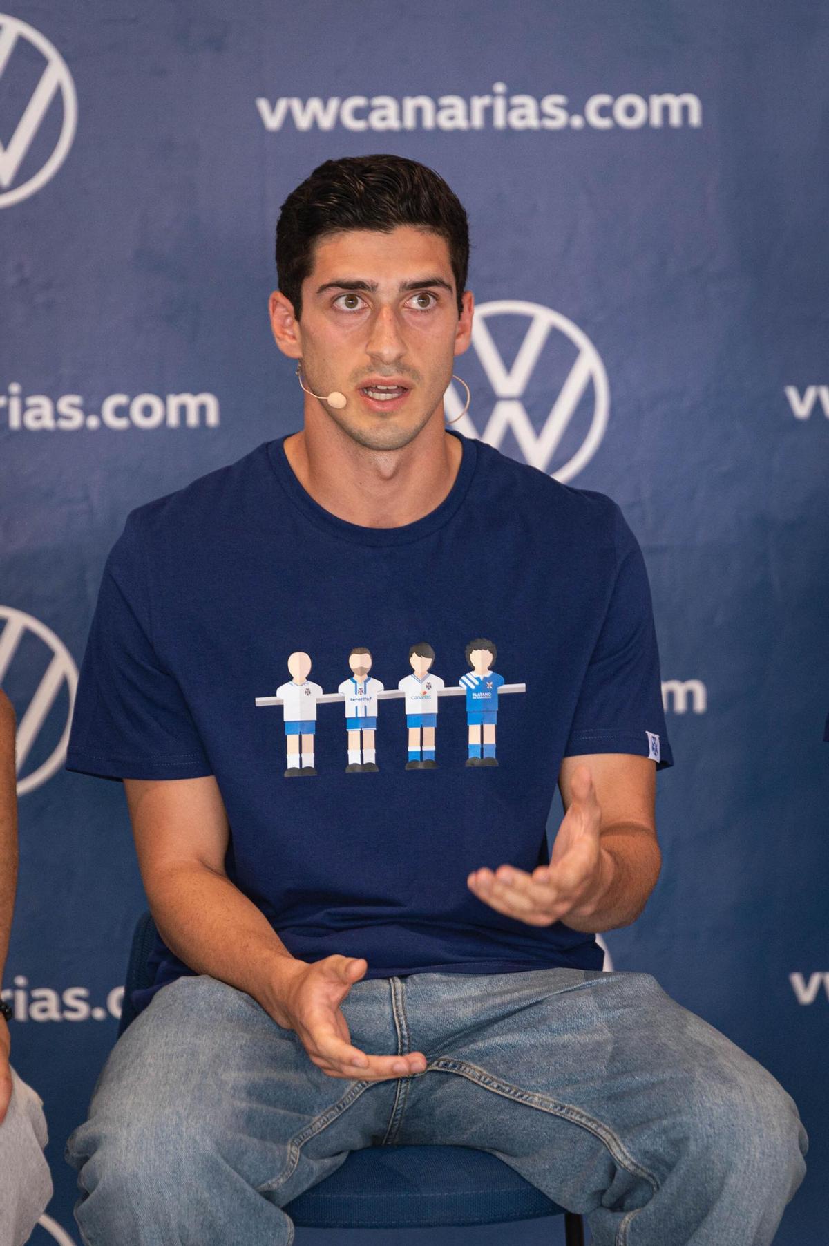 Presentación de Víctor Moreno, Neal Viereck y Grant-Leon Ranos, jugadores del CD Tenerife