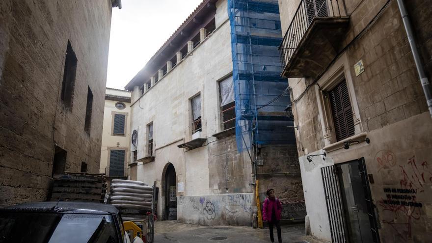 Bronco debate en el Ayuntamiento a cuenta de la creación de plazas hoteleras en Palma: &quot;Juegan al Monopoly con nuestra ciudad&quot;