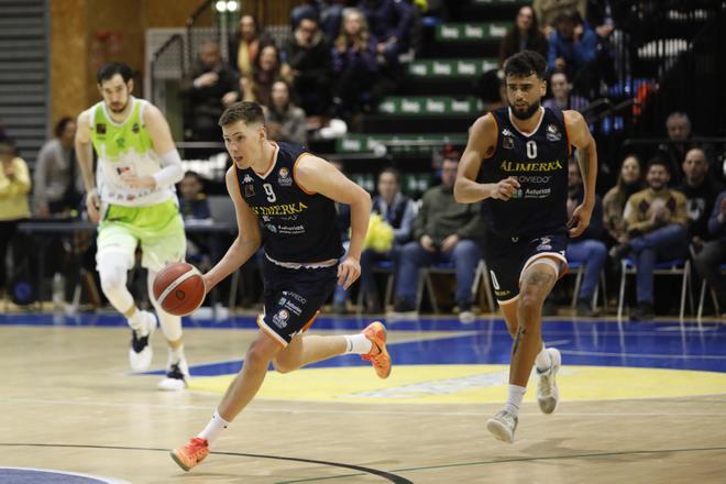 El Alimerka Oviedo puede con sus temores y con el Albacete (63-57)