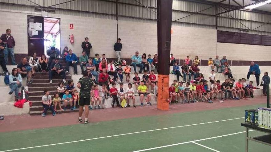 Un momento de la Festa do Tenis Escolar de Cangas.