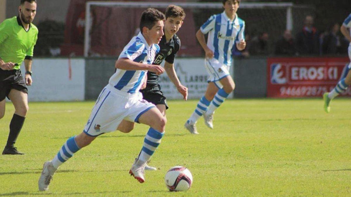 Dani Rodríguez, con la camiseta de la Real Sociedad