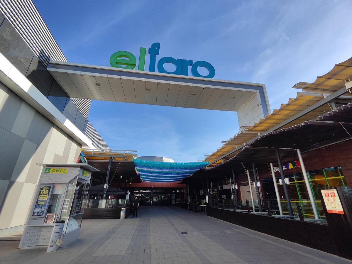 Una imagen tomada en 2025 del centro comercial El Faro (Badajoz).