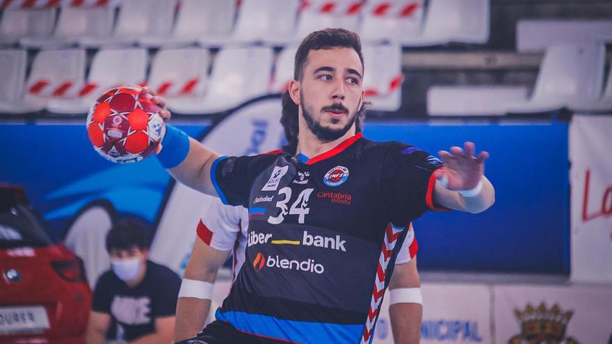 El BM Benidorm notifica diez bajas para la próxima temporada y anuncia un fichaje