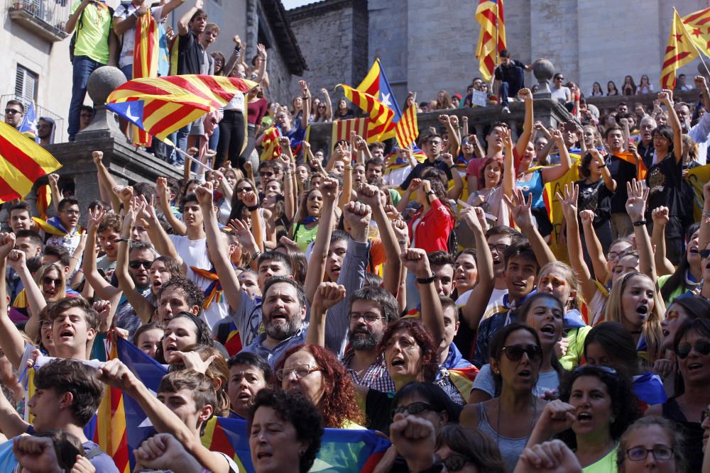 Estudiants, professors i personal de la UdG s''han manifestat a Girona