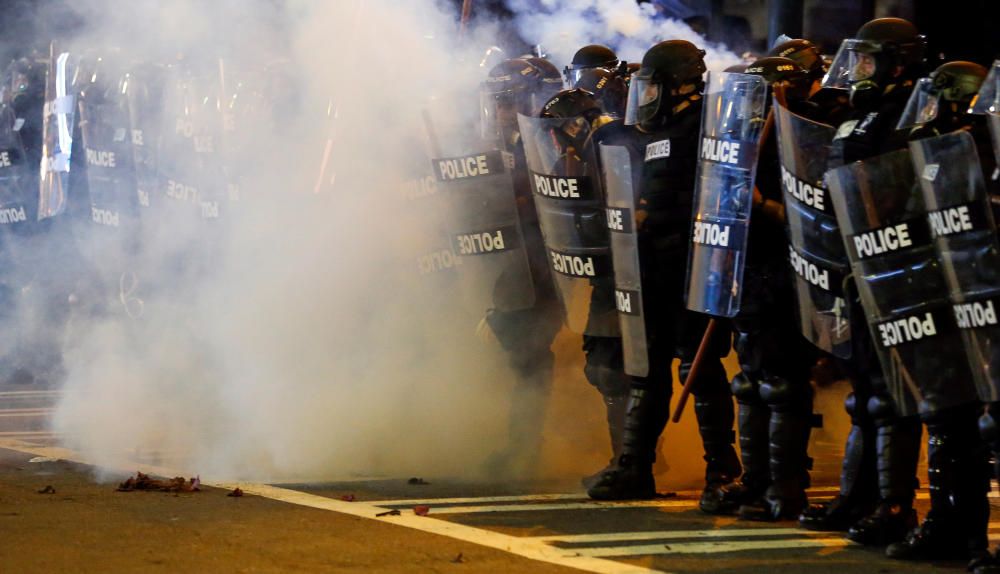 Graves disturbios en el segundo día de protestas en Charlotte