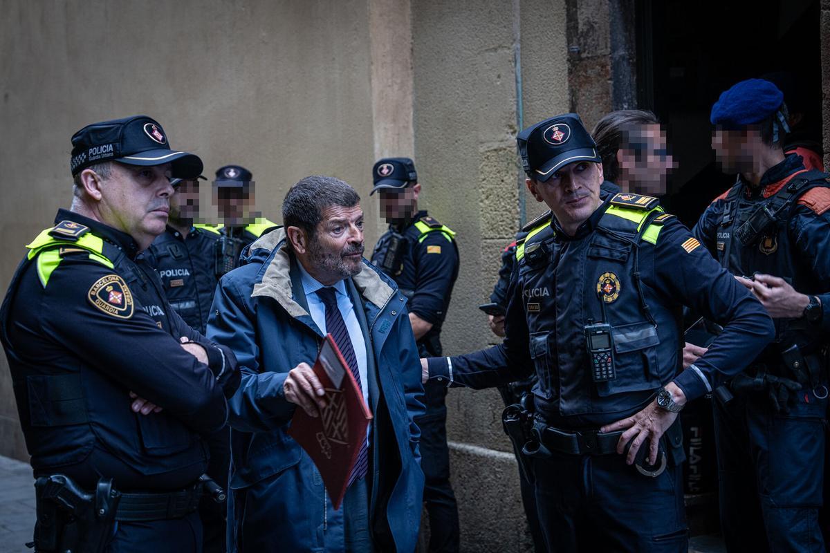 Macrooperación policial contra el tráfico de droga en el centro de Barcelona