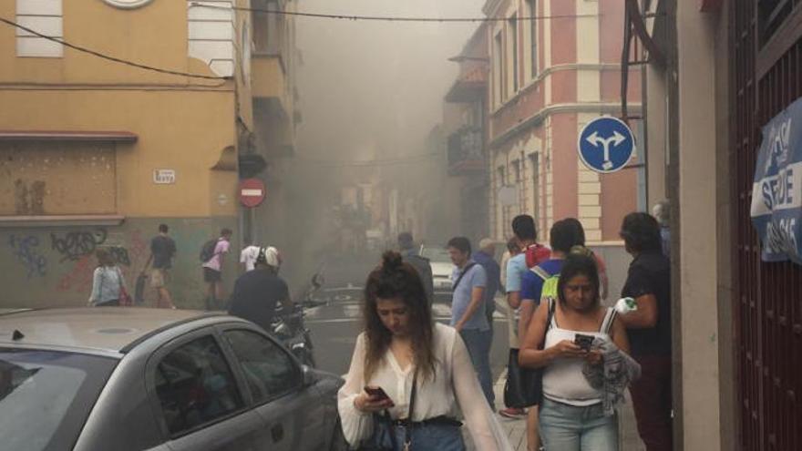 Incendio de una casa antigua en Tenerife