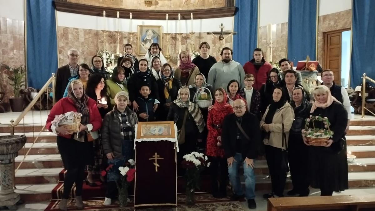 Miembros de la comunidad ortodoxa del Patriarcado Ecuménico, en la iglesia de la Inmaculada.