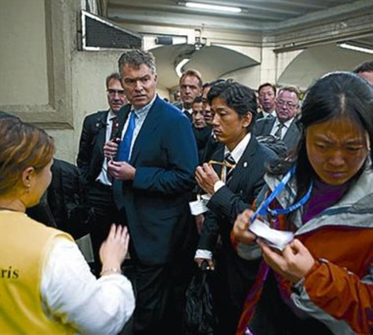Congressistes al metro d’Espanya.