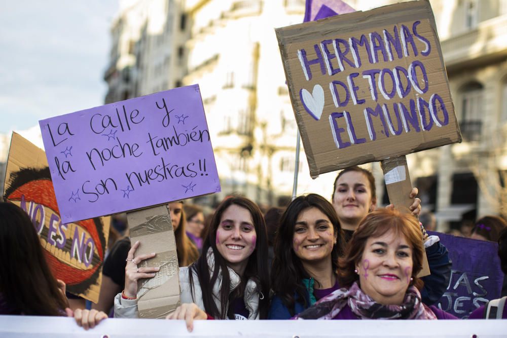 Manifestación del Día de la Mujer en las calles de València