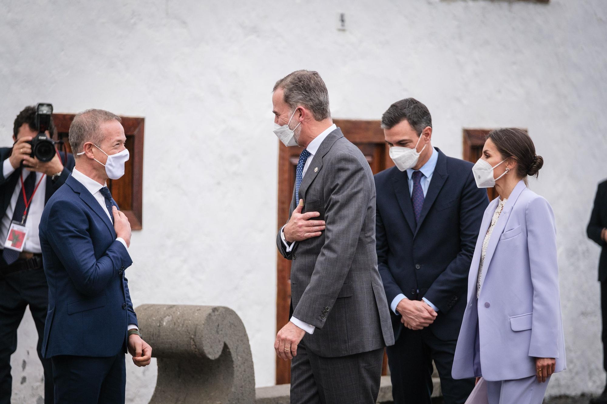 Visita del Rey y los presidentes de las comunidades a La Palma al acto de homenaje a los palmeros