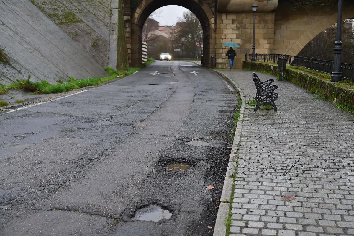 Fotogalería | Baches cada vez más profundos en Plasencia
