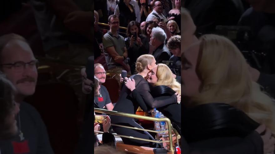 El emotivo abrazo entre lágrimas de Céline Dion y Adele